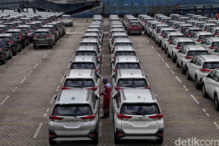 Mobil Buatan Indonesia yang Dijahili Kebijakan Impor 