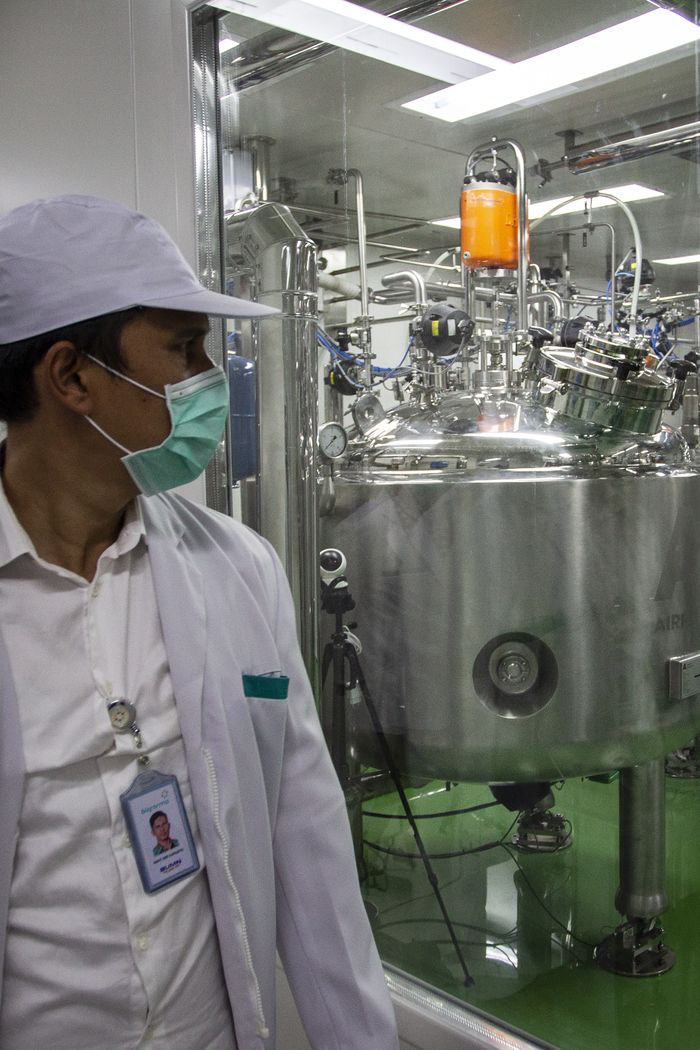 FASILITAS PRODUKSI VAKSIN COVID-19 Suasana fasilitas produksi vaksin COVID-19, di kantor Bio Farma, Bandung, Jawa Barat, Selasa (4/8/2020). ANTARA FOTO/Dhemas Reviyanto/hp.