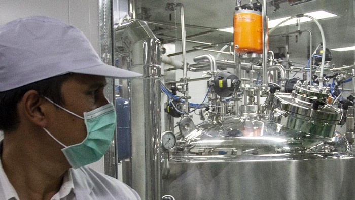 Suasana fasilitas produksi vaksin COVID-19,  di kantor Bio Farma, Bandung, Jawa Barat, Selasa (4/8/2020). ANTARA FOTO/Dhemas Reviyanto/hp.