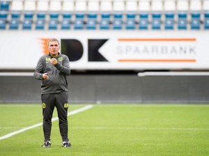 Maradona dari Carpathian Pecat Diri Sendiri sebagai Manajer Klub