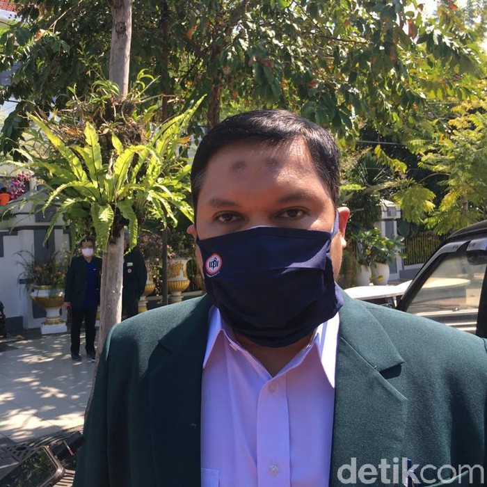 Sebanyak 21 SMP di Surabaya akan kembali menggelar sekolah tatap muka. Bagaimana tanggapan IDI Surabaya?