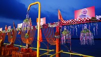 Perdana Menteri India Narendra Modi akan menghadiri upacara peletakan batu pertama untuk sebuah kuil Hindu di situs yang disengketakan di India utara di mana sebuah masjid abad ke-16 dihancurkan oleh garis keras Hindu pada tahun 1992. AP Photo/Rajesh Kumar Singh  