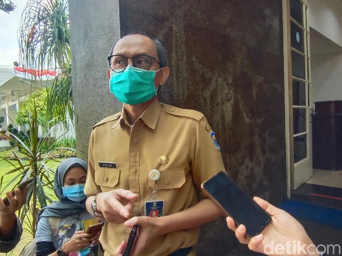 Kadis Koperasi UMKM Kota Bandung Atet Dedi Handiman