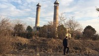 Hanya di tahun 2010, Pemerintah Nagorno-Karabakh yang menguasai wilayah itu menyebut kalau telah melakukan pembersihan. Namun, Kota Agdam kini juga tak ubahnya kota hantu yang ditinggalkan.. (Pool)