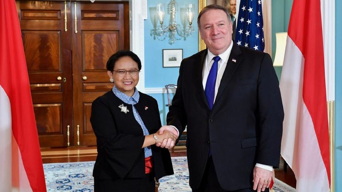 Menlu AS Mike Pompeo saat bertemu Menlu Retno Marsudi tahun 2018.