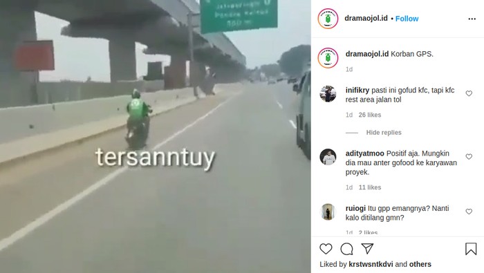 Ojol melaju di jalan tol Jakarta-Cikampek.