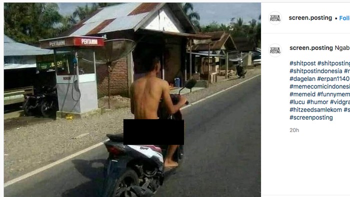 Pengendara motor telanjang