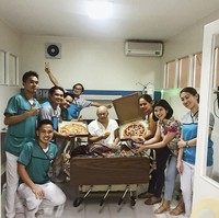 Richie mengatakan bahwa ayahnya itu tidak pernah merasa takut ketika harus menjalani operasi dan beragam prosedur rumah sakit karena penyakit yang dideritanya itu. Malahan ayahnya selalu berkata Wa ko mahadlok mamatay kay ni salig ko sa Ginoo yang artinya Saya tidak merasa takut karena saya percaya pada Tuhan. Foto: dok. Richie Anne Castillo