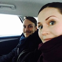 Kami telah tinggal bersama selama masa muda kami, masa dewasa, dan tumbuh lebih tua bersama anak tersayang kami. Dari semua orang, kamu adalah orang tepat untukku. Terima kasih karena sudah berada di sisiku, tulis Sanna Marin di akun Instagram. Foto: Instagram @sanna marin