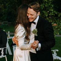 Di akun Instagram-nya, perdana menteri termuda di dunia berusia 34 tahun tersebut mengumumkan bahwa ia dan Markus telah menggelar perayaan intim untuk meresmikan hubungan mereka. Di tengah pandemi Corona, tampaknya Sanna memilih untuk merayakan momen spesial itu dengan keluarga dan teman terdekat di rumah dinas Kesaränta. Foto: Instagram @sanna marin