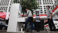 Cuci tangan wajib dilakukan sebelum mengikuti tes swab di kantor KPU.