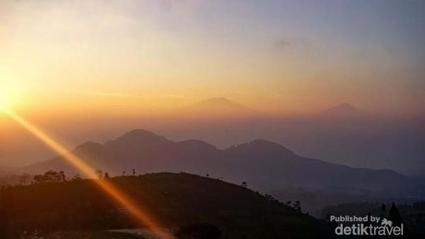 Sunrise di Silancur Highland Magelang (Foto: Abid Nur Wibisono/d'Traveler via detikcom)
