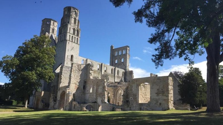 Abbaye de Jumieges Reruntuhan biara di Normandie, Prancis.