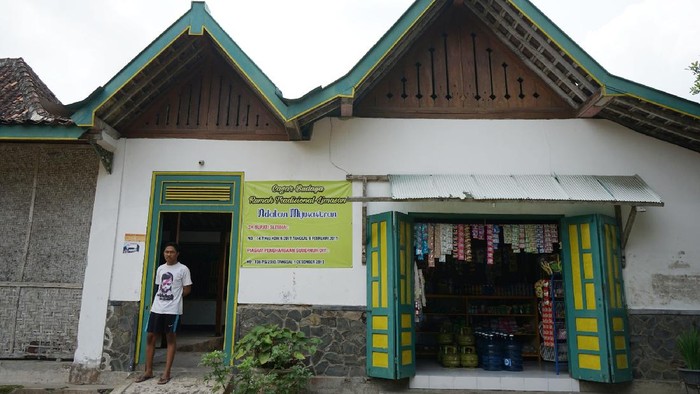 Bangunan cagar budaya di Sleman, Yogyakarta, terancam tergusur. Bangunan berusia 50 tahun itu terancam tergusur oleh pembangunan ruas jalan tol Yogyakarta-Bawen