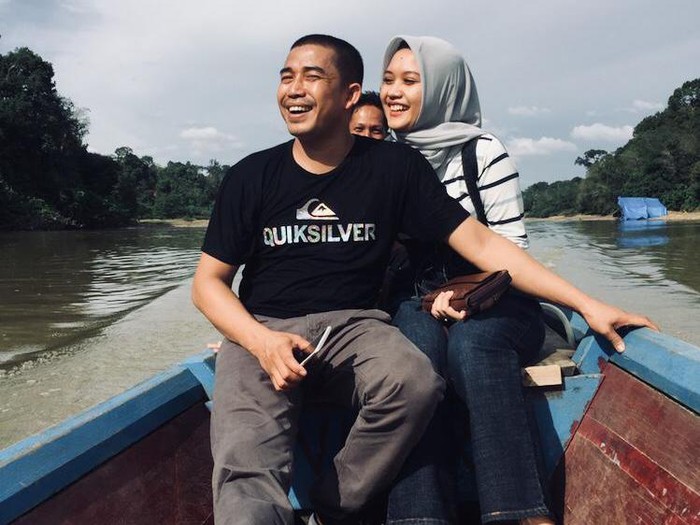 beda usia Dea dan Suparman yang beda usia