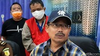 AY kala itu diberikan kuasa memegang pengelolaan dana yang salah satunya adalah dana pendapatan negara bukan pajak (PNBP) pelabuhan.
