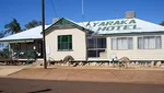 Duel Hotel Yaraka Vs Burung Emu yang Rakus