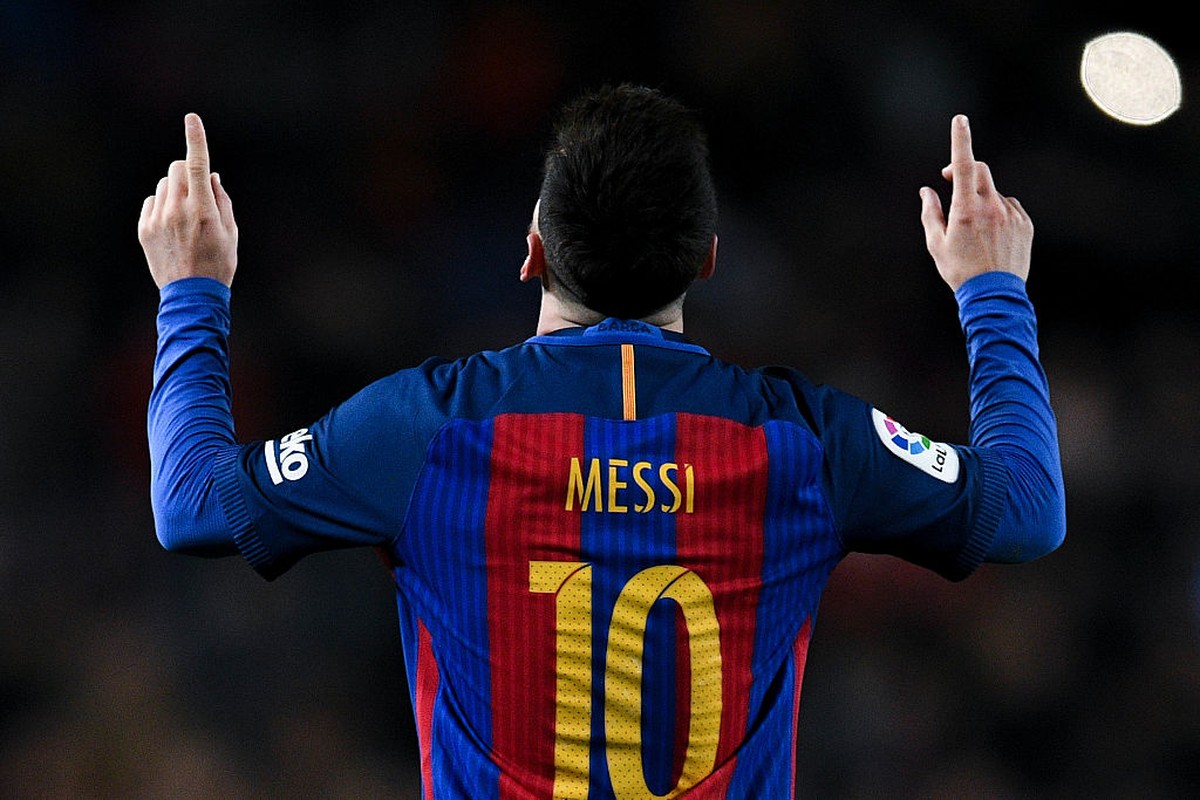 Lionel Messi Selamatkan Uang Barcelona (Getty Images)
