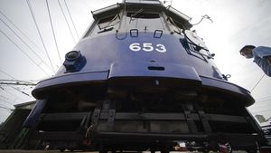 Trem Hiroshima Kembali ke Jalan Jelang Peringatan Bom Jepang