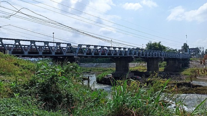 Jembatan Ngujang