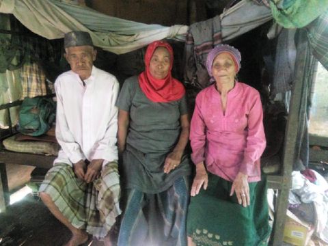 kakek sakka kakek Sakka di rumahnya