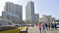 Jadi jangan heran kalau ada banyak orang yang berjalan kaki di Beirut. Kotanya sendiri memang bersih dan asyik buat jalan-jalan. (Getty Images/minemero)