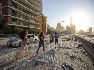 Saksi Ledakan di Lebanon Tuli Sesaat, Gejala Tinnitus?