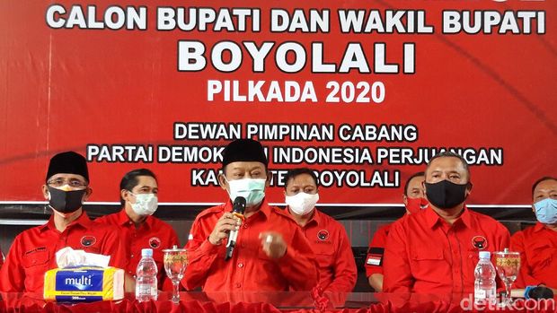 Ketua DPC PDIP Boyolali, S Paryanto didampingi bakal calon Bupati-Wakil Bupati Boyolali, M. Said Hidayat-Wahyu Irawan, Selasa (4/8/2020).