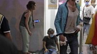 Ledakan besar di Beirut disebut berawal dari kebakaran hebat di sebuah gudang petasan dekat pelabuhan. (AFP/STR)