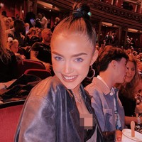 Ia juga cukup populer dan dianggap punya selera berbusana yang baik hingga pernah dinominasikan VIP Style Award  untuk kategori Most Stylish Newcomer. Foto: Instagram @missyykeating