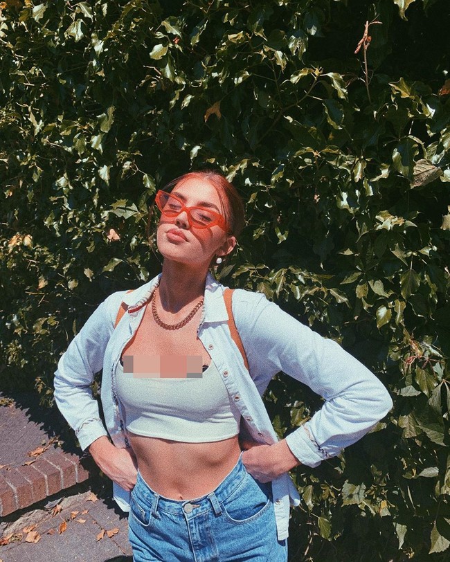 Tak hanya menjual wajah cantik, Missy juga mulai merambah dunia akting. Di halaman IMDb-nya, wanita cantik tersebut terdaftar penah membintangi tiga film yakni Dark Touch, The Sea, dan The Library. Foto: Instagram @missyykeating