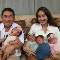 Diakui Monica bahwa sejak kecil dirinya memang bercita-cita memiliki panti asuhan. Jadi merawat keenam bayi ini adalah sebagian langkah kecil yang diambilnya untuk mewujudkan cita-citanya itu. Foto: dok. Monica Soraya