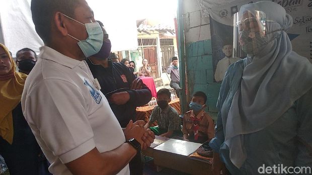 PAN DPRD DKI memasang wifi gratis di sejumlah lokasi di Kosambi, Jakarta Barat
