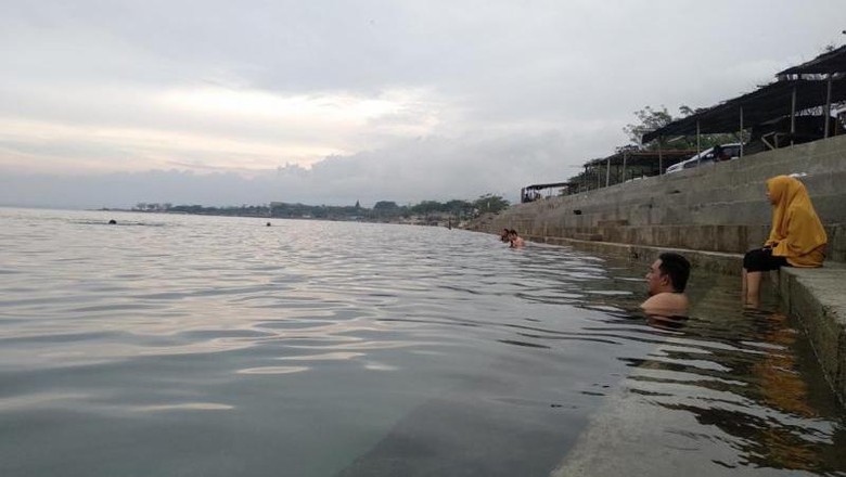 Pantai Kampung Nelayan Pantai di Palu.
