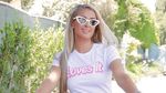 Kring-kring! Paris Hilton Gowes dengan Sepeda Pink