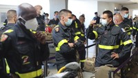 Sebelumnya, pasukan penjaga perdamaian Prancis yang ditempatkan di Lebanon sudah terlebih dahulu membantu sejak ledakan terjadi.