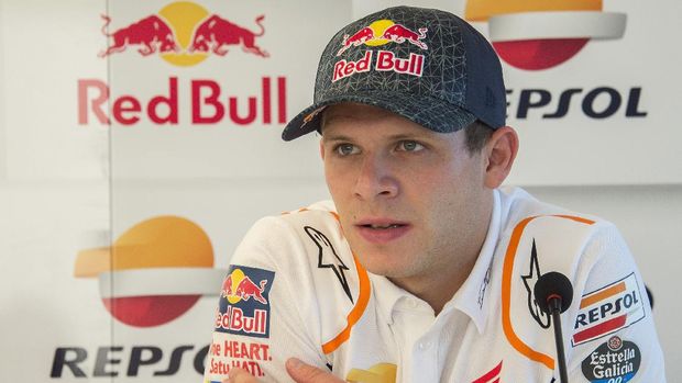 BRNO, CZECH REPUBLIC - AUGUST 02:  Stefan Bradl of Germany and Honda Team speaks with journalists in hospitality during the MotoGp of Czech Republic - Free Practice at Brno Circuit on August 02, 2019 in Brno, Czech Republic. (Photo by Mirco Lazzari gp/Getty Images)