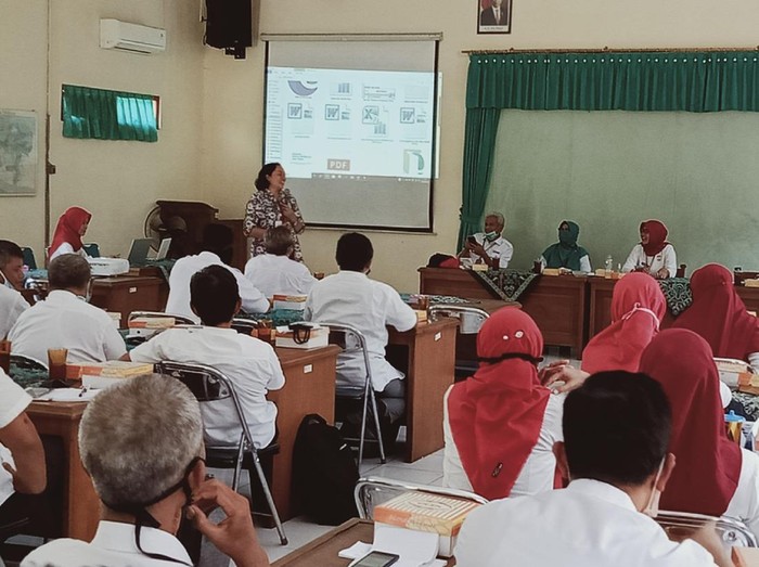 Suasana di aula Dinas Pertanian Ketahanan Pangan dan Perikanan Pemkab Klaten, Rau (5/8/2020).