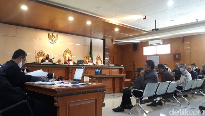 Tersangka korupsi RTH Bandung ungkap aliran dana Rp 10 miliar