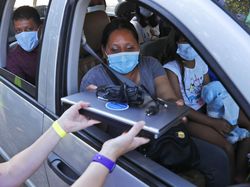 Aksi Bagi-Bagi Komputer Gratis Untuk Siswa Sekolah, Mau Dong!