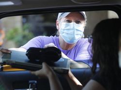 Aksi Bagi-Bagi Komputer Gratis Untuk Siswa Sekolah, Mau Dong!