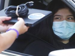 Aksi Bagi-Bagi Komputer Gratis Untuk Siswa Sekolah, Mau Dong!