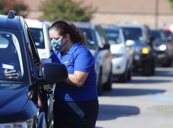 Aksi Bagi-Bagi Komputer Gratis Untuk Siswa Sekolah, Mau Dong!