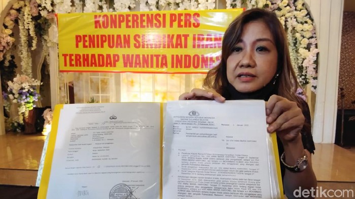 Vivi Haryono (51) korban penipuan warga negara (WN) Iran, Siavash (Hermawan-detikcom).