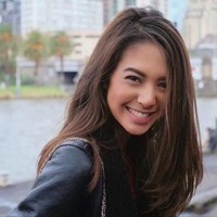 Nama Aurelie Moeremans pastinya sudah tidak asing lagi didengar di telinga. Artis cantik berkulit eksotis yang lahir pada 8 Agustus 1993 itu juga memiliki darah keturunan Belgia. Darah Belgia didapatkan oleh Aurelie dari sang ayah, Jean Marc Moeremans. Foto: Instagram Aurelie Moeremans