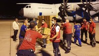 Turki pun turut mengirimkan bantuan mulai dari alat medis hingga sejumlah anggota tim SAR untuk membantu proses evakuasi para korban ledakan dahsyat di Beirut, Lebanon. Turkish Defense Ministry via AP, Pool.