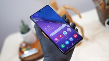 Layar Galaxy Note 20 berukuran 6,7 inch. Foto: Adi Fida Rahman/detikINET