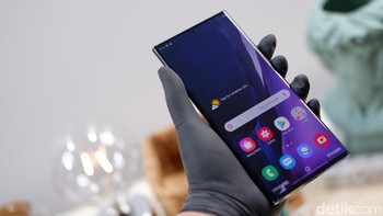 Layar Galaxy Note 20 Ultra berukuran 6,9 inch. Foto: Adi Fida Rahman/detikINET