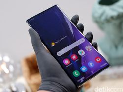 Menggenggam Galaxy Note 20 dan Note 20 Ultra Harga Belasan Juta