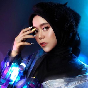 11 Gaya Lesti Kejora yang Trending Gara-gara Dekat Sama Rizky Billar 11 Gaya Lesti Kejora yang Trending Gara-gara Dekat Sama Rizky Billar
